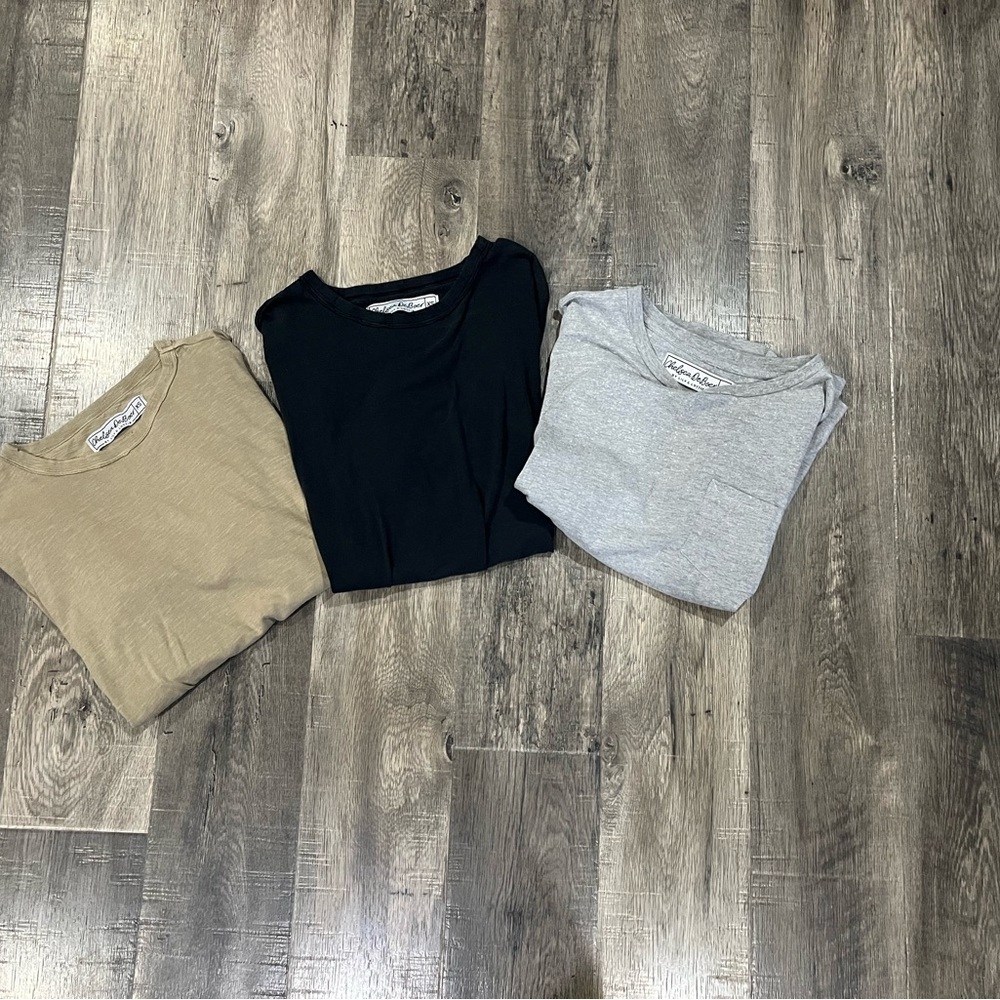 Chelsea deboer T-shirt lot